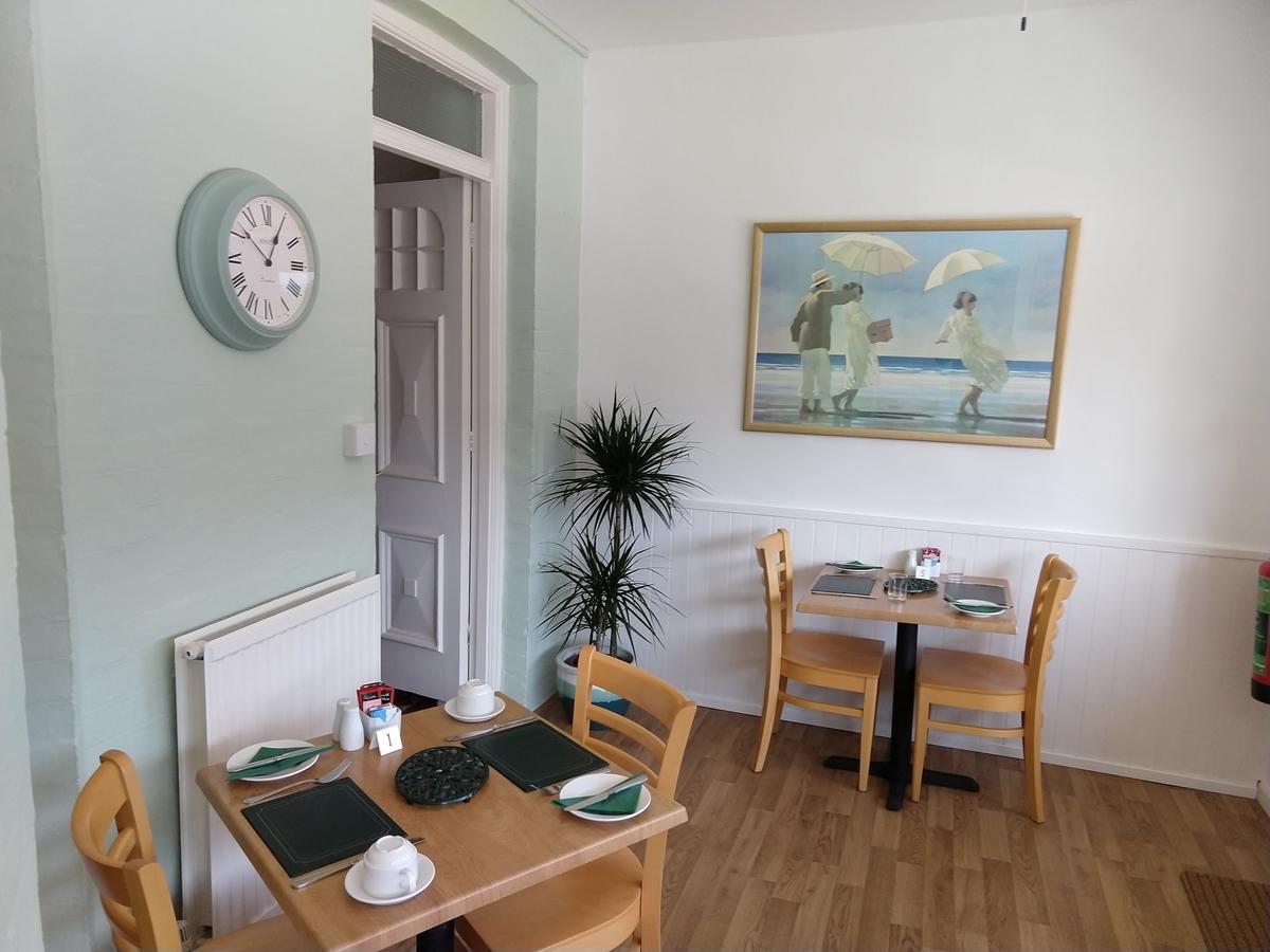 By The Sea Bed And Breakfast อีสต์บอร์น ภายนอก รูปภาพ