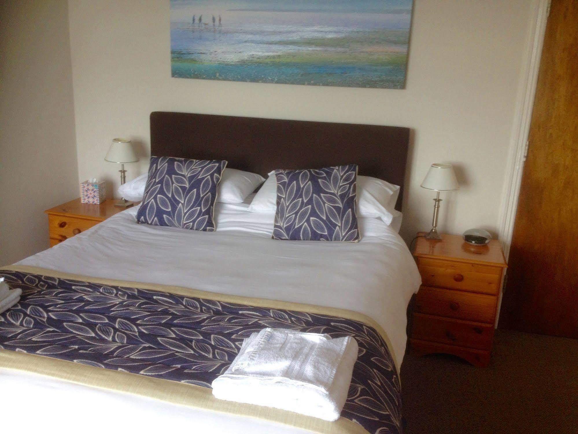 By The Sea Bed And Breakfast อีสต์บอร์น ภายนอก รูปภาพ